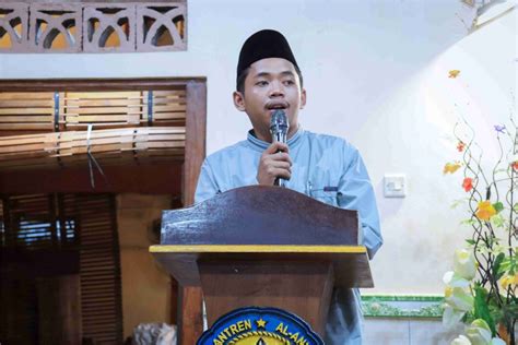 Malam Taaruf Santri Pondok Pesantren Al Anwar Sarang Tahun Ajaran