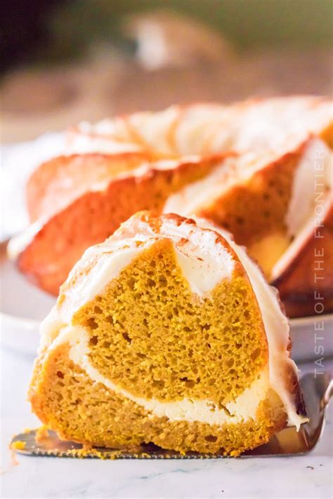 Pumpkin Bundt Cake With Cheesecake Filling Yummi Haus