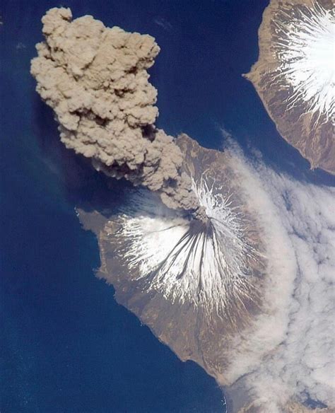 Alaska's Cleveland Volcano eruption viewed from space : r/spaceporn