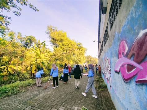 Kegiatan Kerja Bhakti Massal Berita