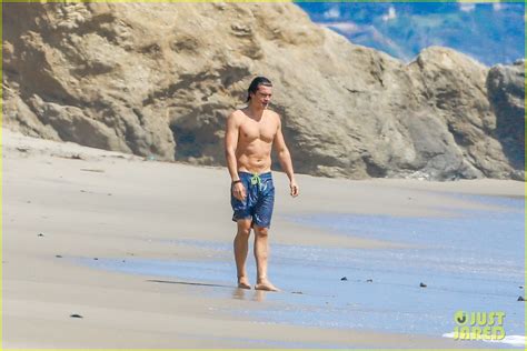 Orlando Bloom Goes Shirtless At The Beach On Easter Sunday Photo