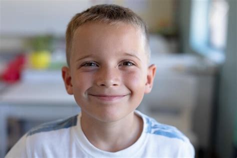 Premium Photo Schoolboy Looking To Camera In An Elementary School
