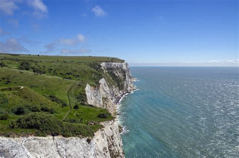 Fly over White Cliffs of Dover • Wingly