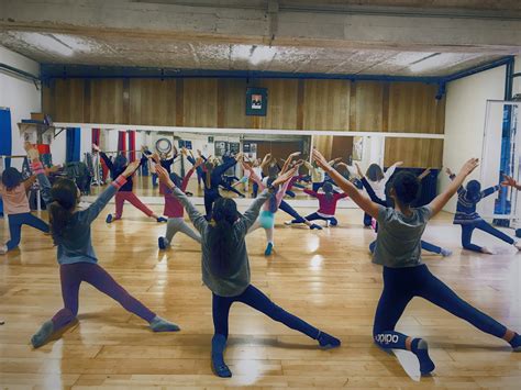 Modern jazz enfants cours à Vincennes Cercle Tissier