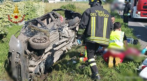 Sabaudia Tragedia Sulla Pontina Oggi I Funerali Di Graziella Genovesi