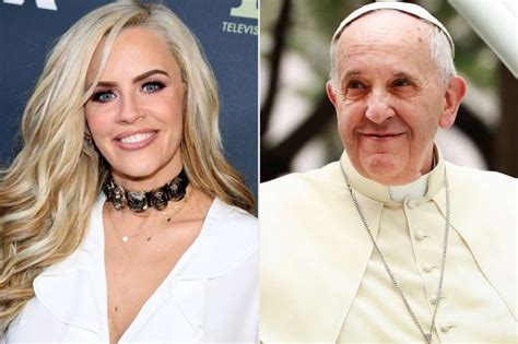 La Fuerte Confesión De Una Exconejita De Playboy Que Involucra Al Papa