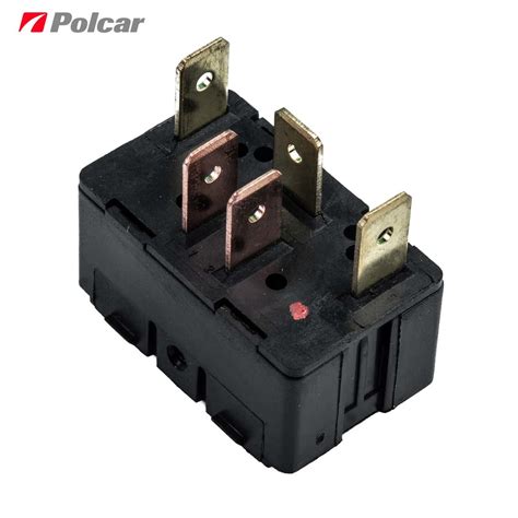 Кнопка стеклоподъемника Audi 80 (B3 и B4), 100 (C3 и C4) и A6 (С4 ...