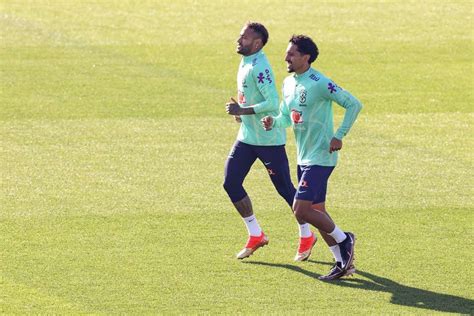 Neymar Et Marquinhos De Retour L Entra Nement Avec Le Psg Flashscore Fr