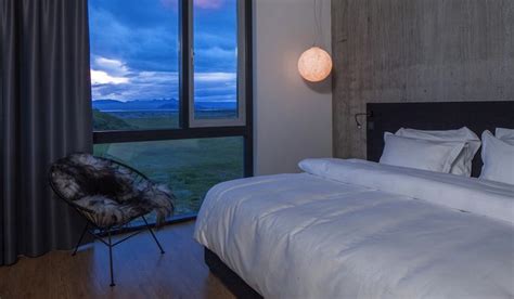 Eco-Responsive Ion Hotel Offers Dramatic Views of the Northern Lights ...