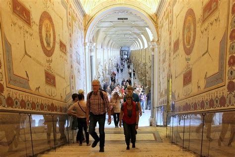 No Wait Access Entrance Vatican Museums Tour With Raphael Rooms