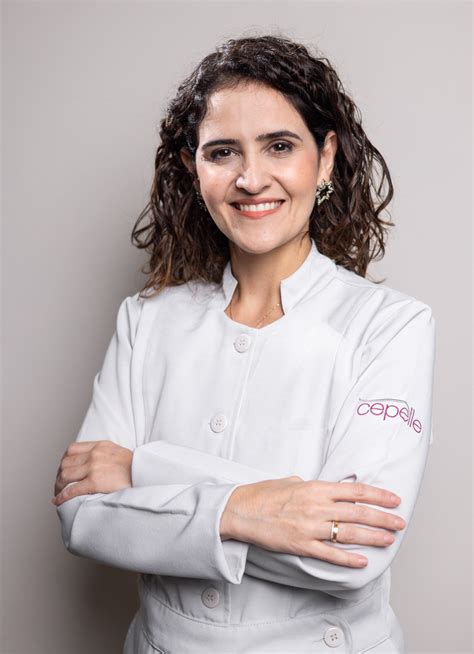 Dra Aline Blanco Cepelle Dermatologia Curitiba