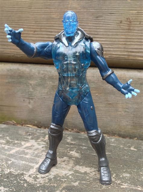 Hasbro Amazing Spider-Man 2 Electro 4" Figure Review & Photos - Marvel ...