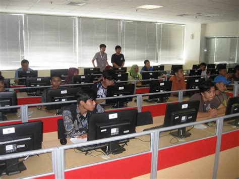 Pelatihan Komputer Batch 2 Teach For Indonesia