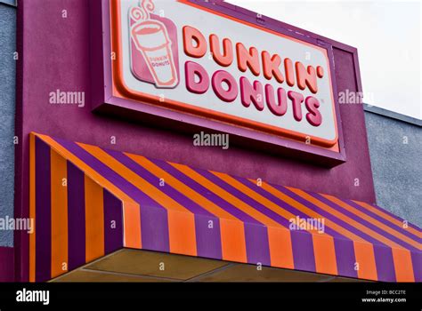 Dunkin Donut Sign Hi Res Stock Photography And Images Alamy