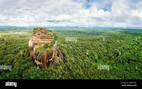 Sigiriya aerial view hi-res stock photography and images - Alamy