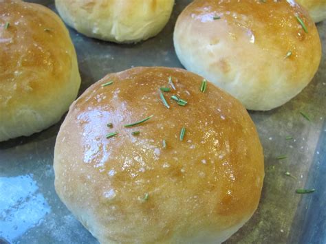 Sprinkle Some Sunshine!: french bread rolls party!