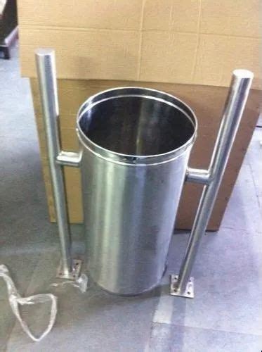 Open Top Stainless Steel Hanging Dustbin Capacity Liter Material