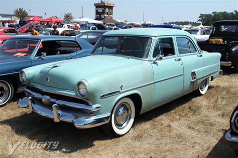1953 Ford Customline 4d Sedan Pictures