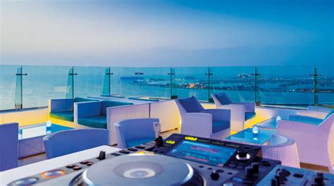 Nightlife And Entertainment Lounges Pure Sky Lounge Hilton The