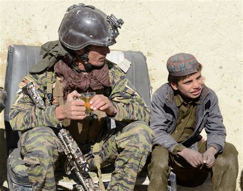 Afghan Security Forces Discuss New Checkpoint After Clearing Operation