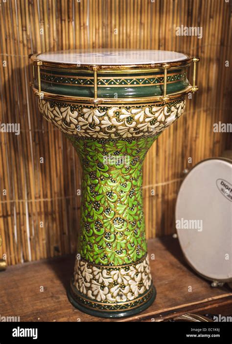 Arabic instrument and tablah hi-res stock photography and images - Alamy