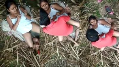 Hosur Sexy Aunty Gramathu Aan Udan Outdoor Fuck Seiyum Mms