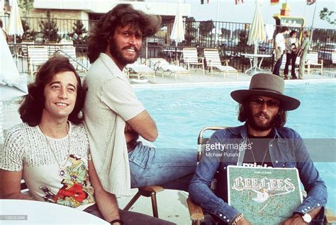 Bee Gees Group Portrait Usa 1975 L R Robin Gibb Barry Gibb Maurice Gibb John Lennon And