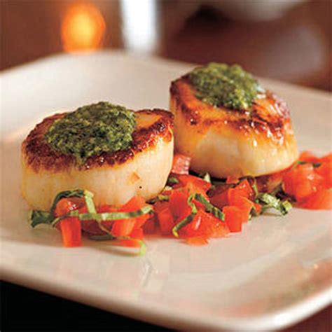 Pan Seared Scallops With Pesto And Tomato Recipe Scallops Seared