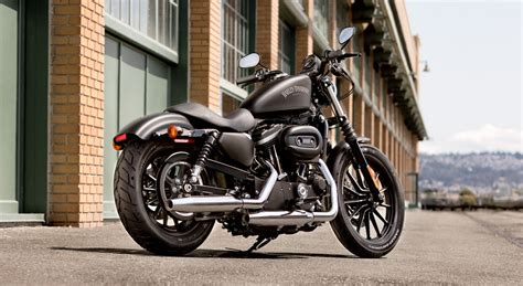 Ficha técnica de la Harley Davidson Sportster XL 883 N Iron 2013