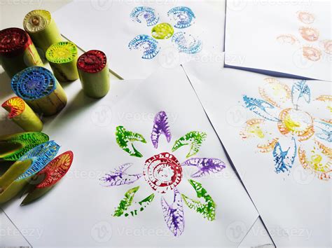 Art For Kids Beginner Monoprint Easy Flower From Banana Tree 39532462