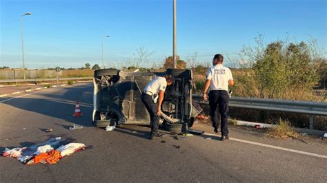 Incidente Mortale Sulla Lecce Torre Chianca Auto Si Ribalta E Perde