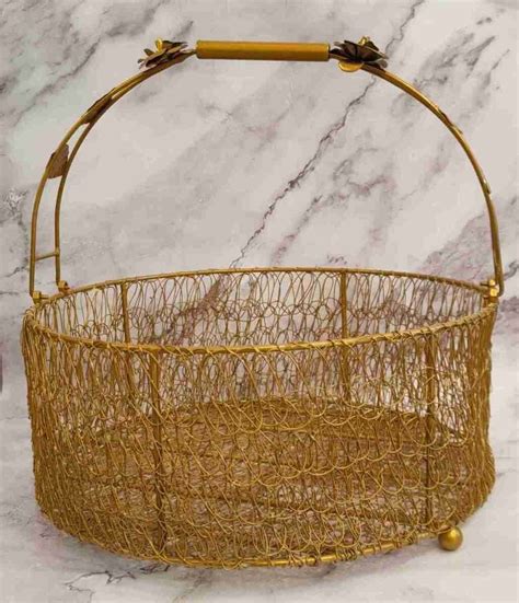 Golden Metal Wire Mesh Hamper Basket Size Dimension 11x8 At Rs 400