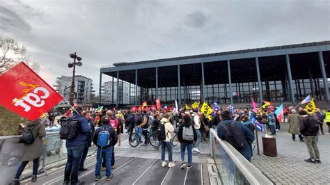 Gr Ve Du Mars Nantes Les Postiers Ont Gagn La Poste S Est