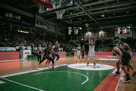 Galerie Heimspiel gegen Uni Baskets Münster RÖMERSTROM Gladiators Trier