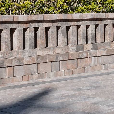 Castle Manor Grana Smooth Retaining Freestanding Wall Belgard