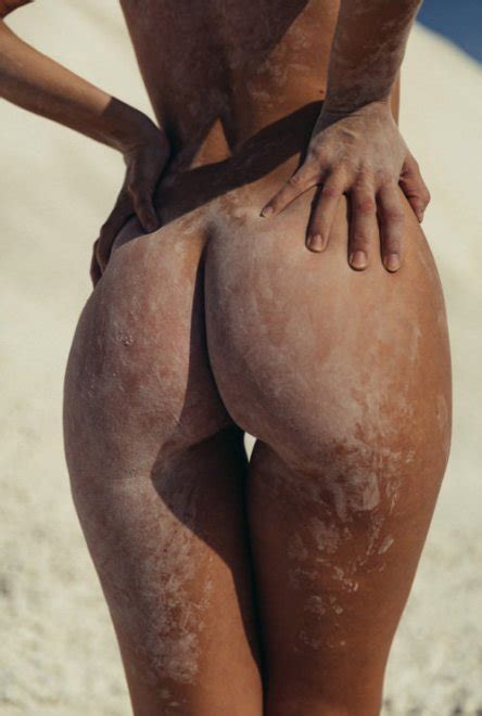 Classic Sandy Butt Porn Pic