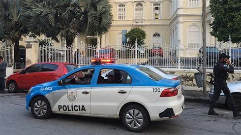 Cbn A Rádio Que Toca Notícia Pacientes Que Estavam Em Fila Para