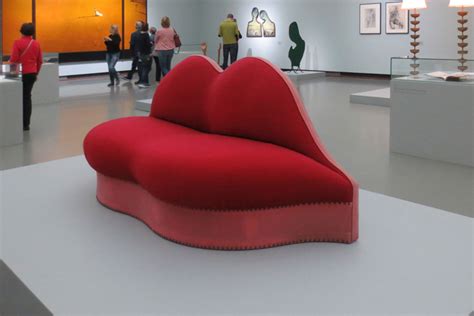 Salvador Dali Mae West Lips Sofa Brokeasshome