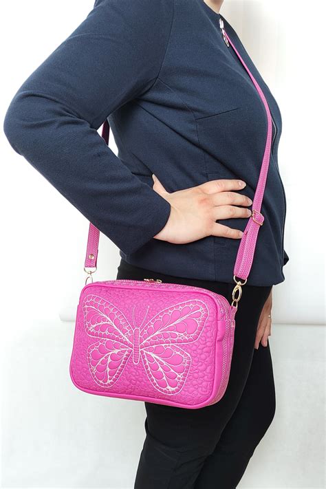 Ooak Gesteppt Kamera Stil Tasche Mit Schmetterling Hot Pink Etsy De