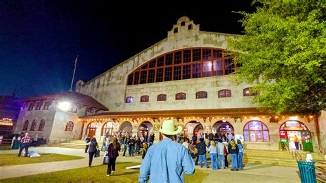 Complete First Timers Guide To The Fort Worth Rodeo Texas Afternoon