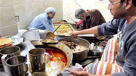 Waris Nihari Lahori Famous Beef Nihari Street Food Of Lahore YouTube