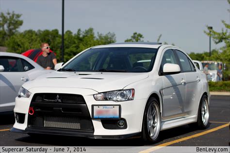 White Mitsubishi Lancer Evo X Benlevy