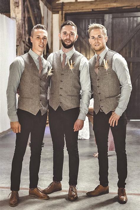 Groomsmen Attire Best Suits Guide Faqs Wedding Groomsmen