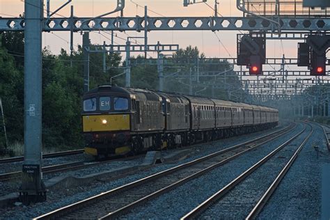 Class 33 0 Nos 33029 And 33025 In Rapidly Fading Light Cl Flickr