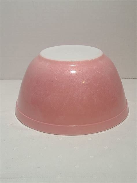 Vintage Pyrex Flamingo Pink Mixing Bowl 402 1 5 QT Smallest EBay