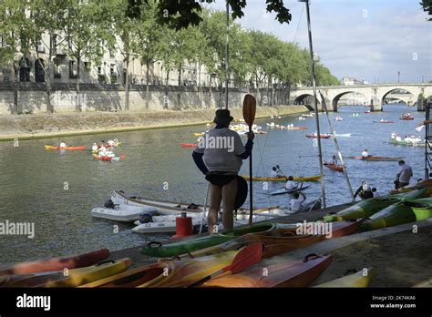 Kanufahren Auf Der Seine Wenige Wochen Vor Der Verleihung Der