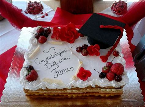 Pin Di Barbara Saliprandi Su Laurea Torte Di Laurea Torta Laurea