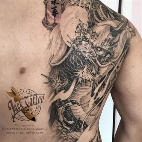 Tatuagens Masculinas Nas Costas Tend Ncias Moda De Praias