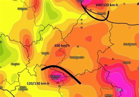 Raffiche Di Vento Fino A 100kmh Burrasca In Mare Gazebo Crolla Su