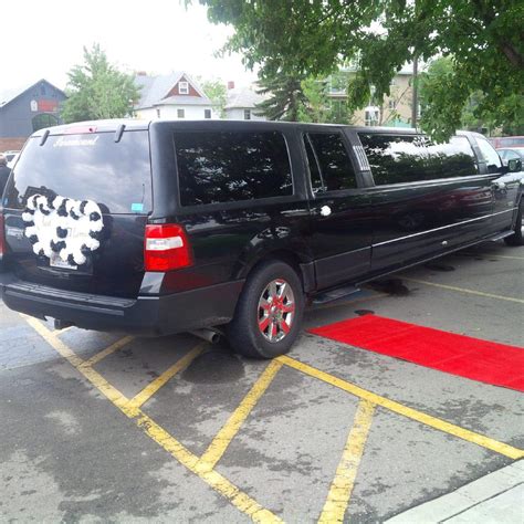 Calgary Limo 12 Passenger Ford Expedition